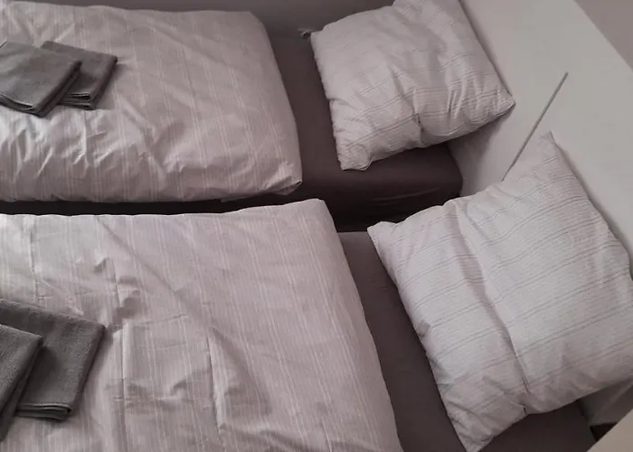 Appartement Self Check-in Targi Mtp Airport Szpital P