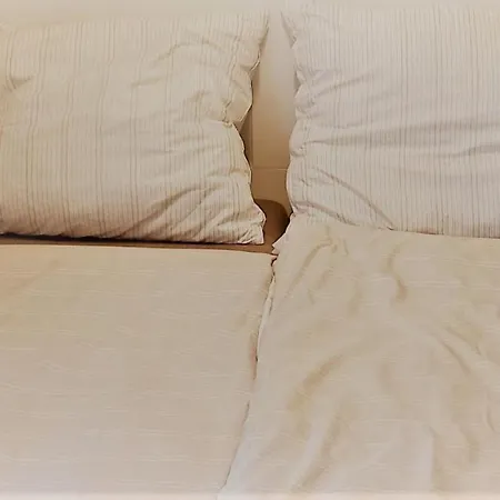 Appartement Self Check-in Targi Mtp Airport Szpital P *